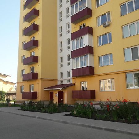 Apartments Koryatovichi Street Каменец-Подольский Экстерьер фото