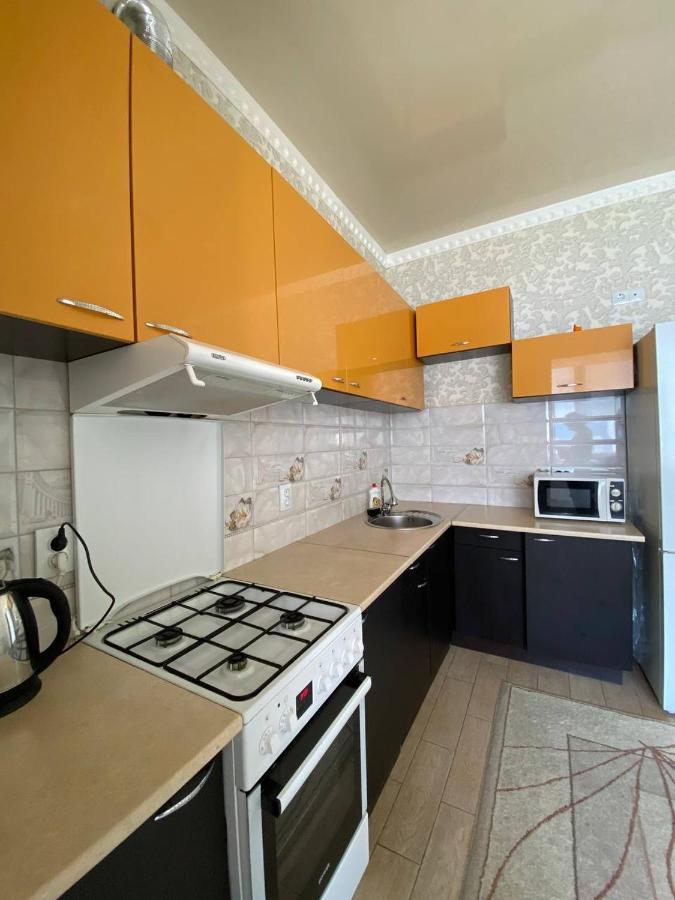 Apartments Koryatovichi Street Каменец-Подольский Экстерьер фото